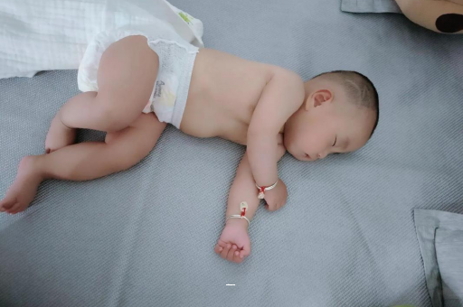 张北宝宝总是摇头怎么回事